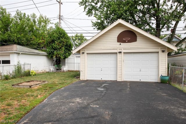 9817 Robinson Avenue, Garfield Heights, OH 44125