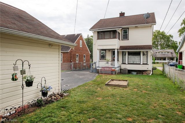 9817 Robinson Avenue, Garfield Heights, OH 44125