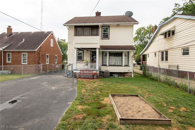 9817 Robinson Avenue, Garfield Heights, OH 44125
