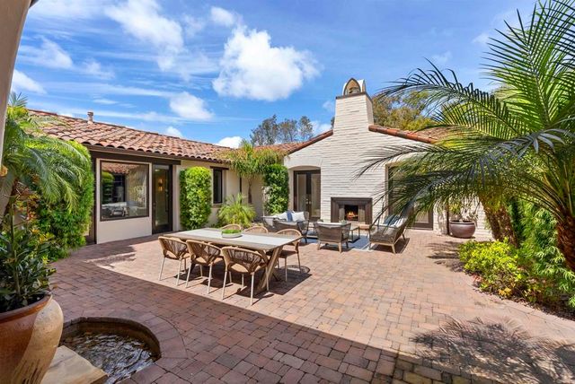 8062 Entrada De Luz E, San Diego, CA 92127