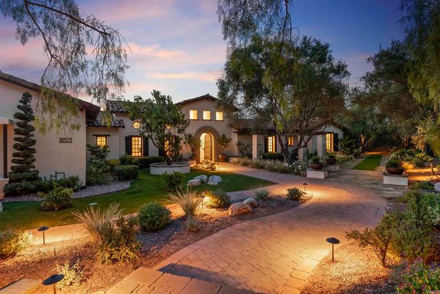 8062 Entrada De Luz E, San Diego, CA 92127
