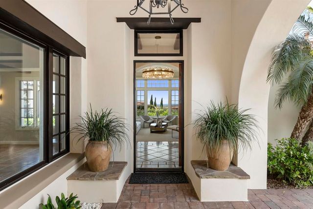 8062 Entrada De Luz E, San Diego, CA 92127