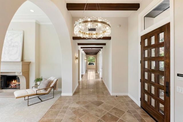 8062 Entrada De Luz E, San Diego, CA 92127