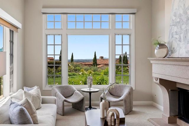 8062 Entrada De Luz E, San Diego, CA 92127
