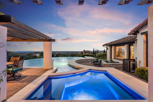 8062 Entrada De Luz E, San Diego, CA 92127