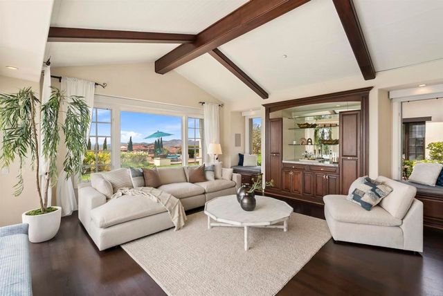 8062 Entrada De Luz E, San Diego, CA 92127
