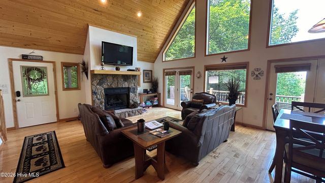 660 Buck Ridge Drive, Murphy, NC 28906