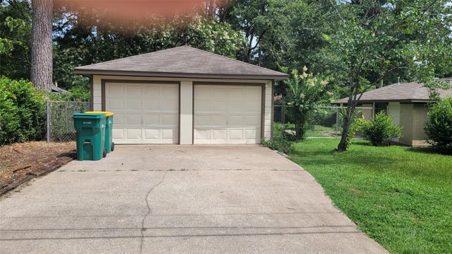 110 Sunset Boulevard, Conroe, TX 77303