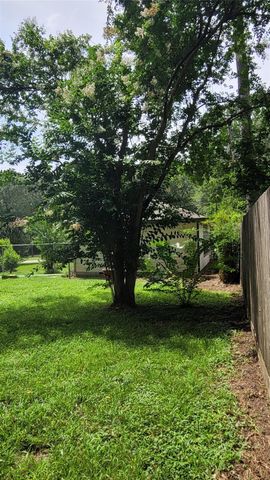 110 Sunset Boulevard, Conroe, TX 77303