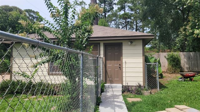 110 Sunset Boulevard, Conroe, TX 77303