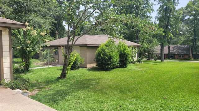 110 Sunset Boulevard, Conroe, TX 77303