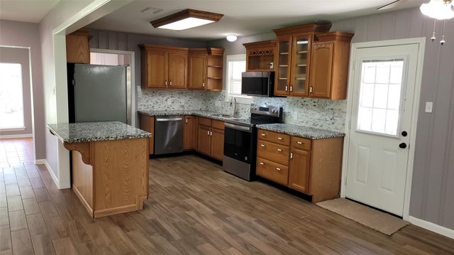 110 Sunset Boulevard, Conroe, TX 77303