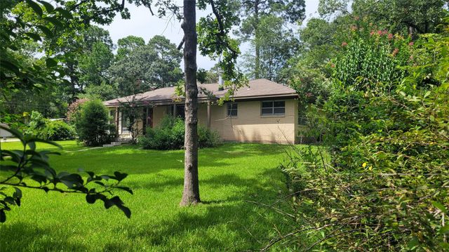 110 Sunset Boulevard, Conroe, TX 77303