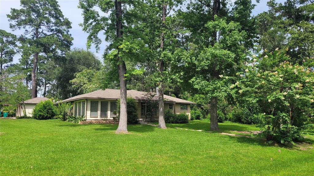 110 Sunset Boulevard, Conroe, TX 77303