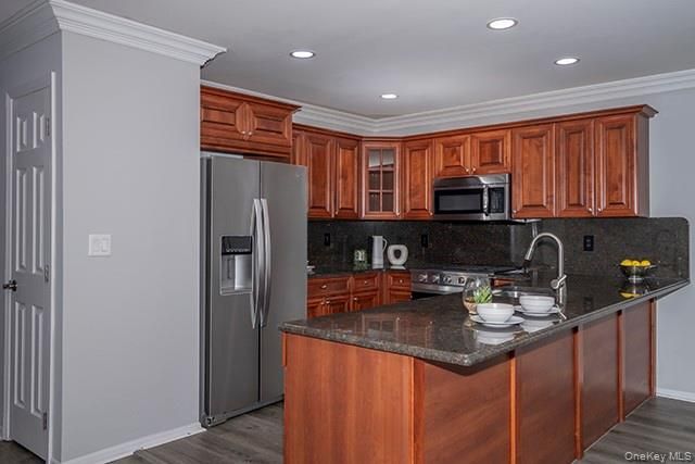 7 Neal 7, Setauket, NY 11733