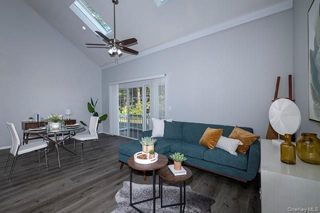 7 Neal 7, Setauket, NY 11733