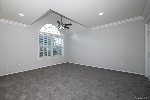 7 Neal 7, Setauket, NY 11733