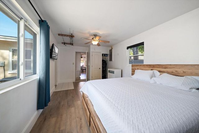 4028 12TH AVENUE N, St Petersburg, FL 33713