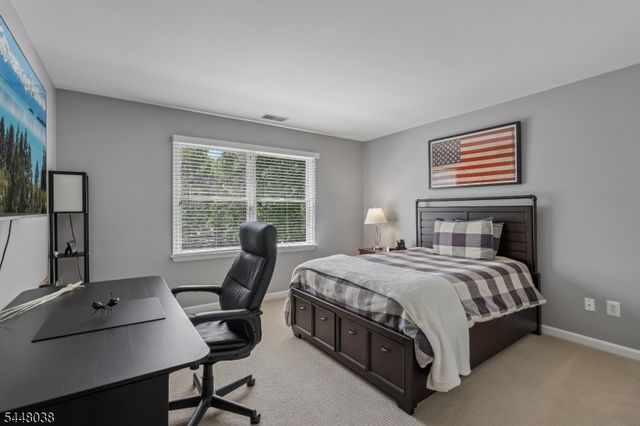 9 Sandpiper Ct, Montgomery Twp., NJ 08558