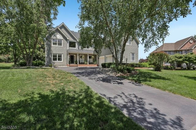 9 Sandpiper Ct, Montgomery Twp., NJ 08558