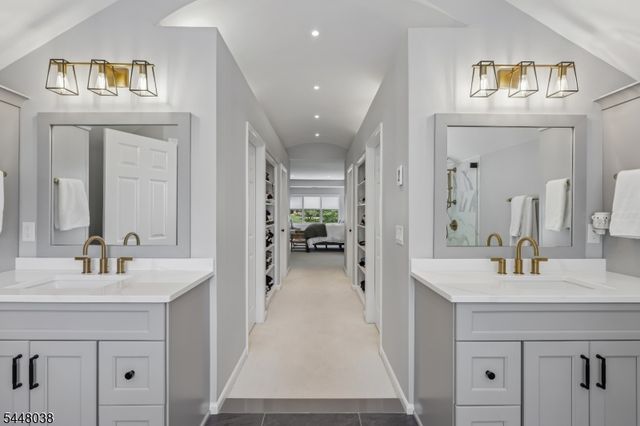 9 Sandpiper Ct, Montgomery Twp., NJ 08558
