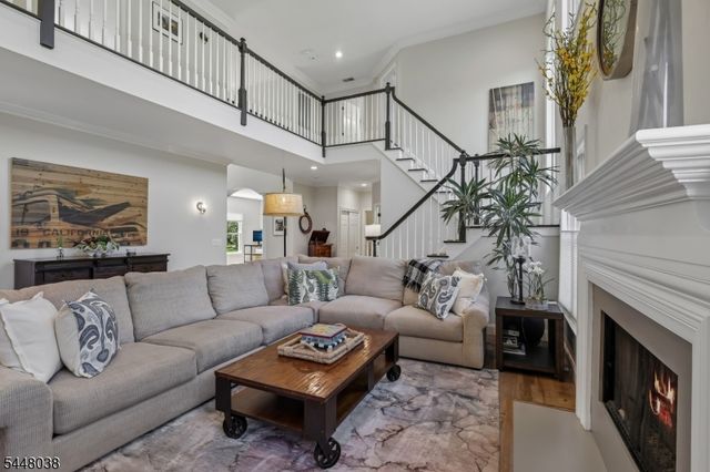 9 Sandpiper Ct, Montgomery Twp., NJ 08558