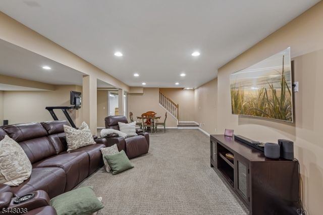 9 Sandpiper Ct, Montgomery Twp., NJ 08558