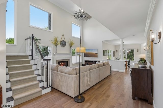 9 Sandpiper Ct, Montgomery Twp., NJ 08558