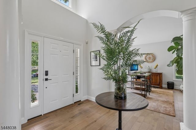 9 Sandpiper Ct, Montgomery Twp., NJ 08558