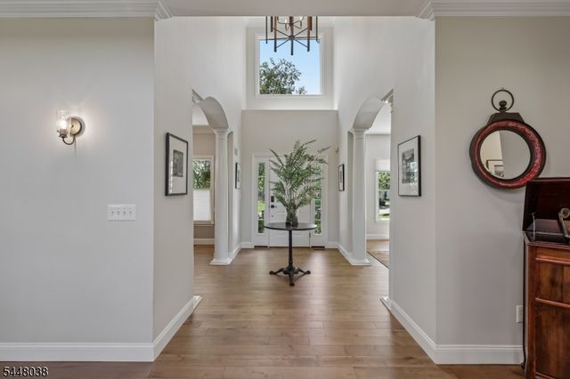 9 Sandpiper Ct, Montgomery Twp., NJ 08558