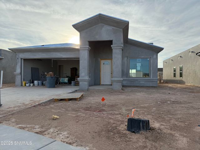 7589 Clarion Way, Las Cruces, NM 88012