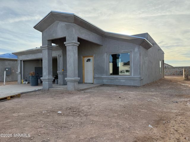 7589 Clarion Way, Las Cruces, NM 88012