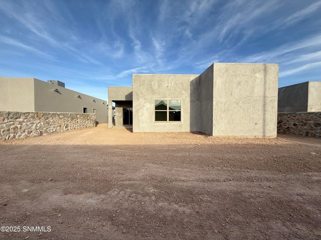 7589 Clarion Way, Las Cruces, NM 88012