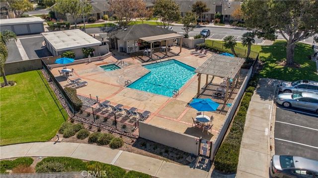8565 Sierra Circle 916A, Huntington Beach, CA 92646
