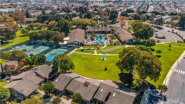 8565 Sierra Circle 916A, Huntington Beach, CA 92646