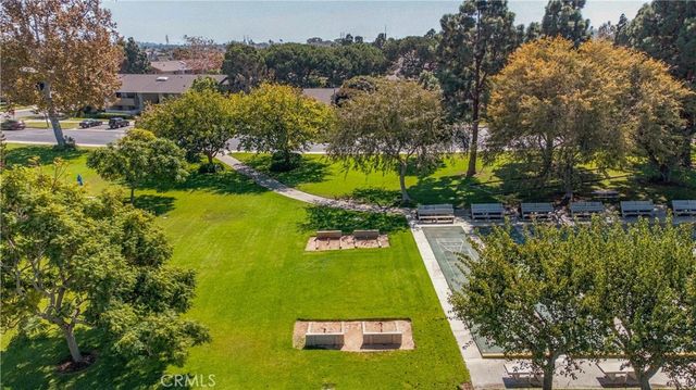 8565 Sierra Circle 916A, Huntington Beach, CA 92646