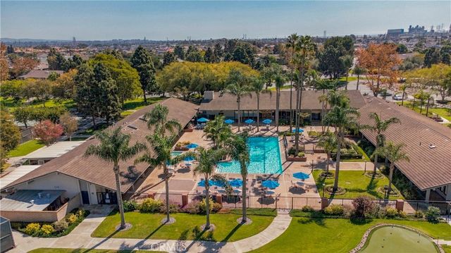 8565 Sierra Circle 916A, Huntington Beach, CA 92646
