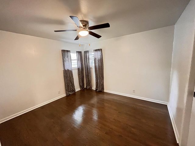 5315 W Portage AVENUE, Milwaukee, WI 53223