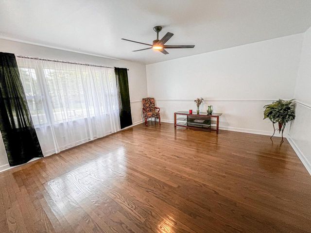 5315 W Portage AVENUE, Milwaukee, WI 53223