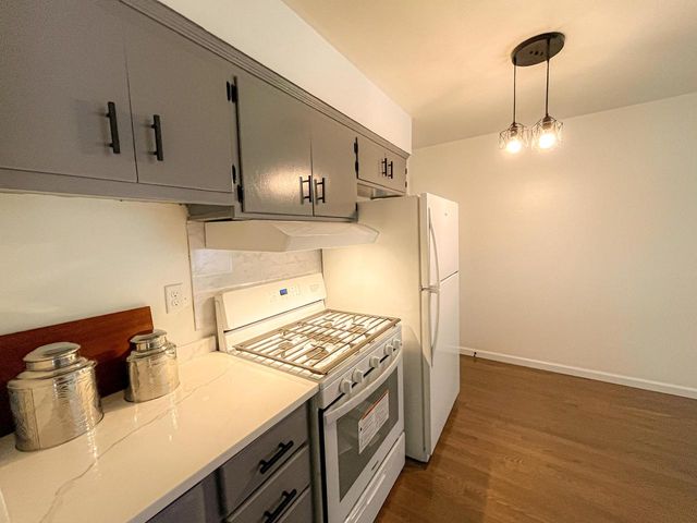 5315 W Portage AVENUE, Milwaukee, WI 53223