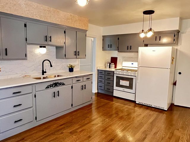 5315 W Portage AVENUE, Milwaukee, WI 53223