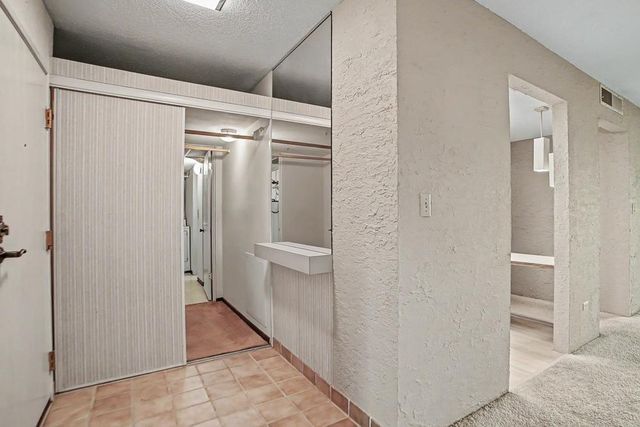 2680 Oxford Street N 107, Roseville, MN 55113