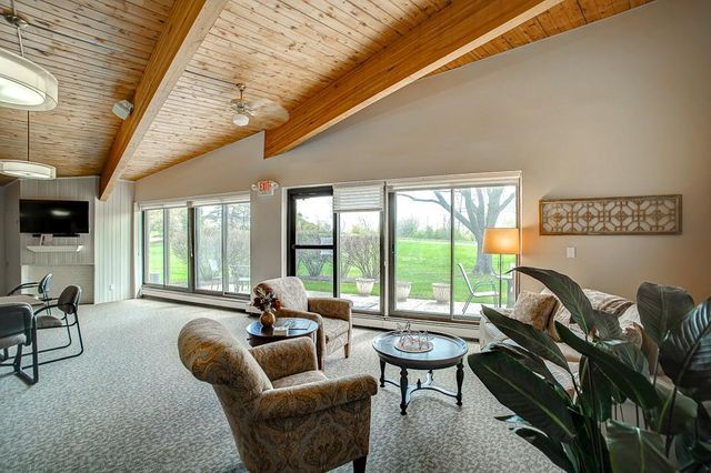 2680 Oxford Street N 107, Roseville, MN 55113