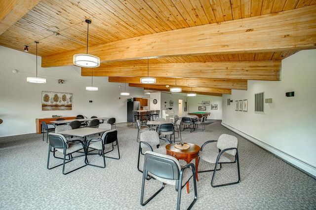 2680 Oxford Street N 107, Roseville, MN 55113