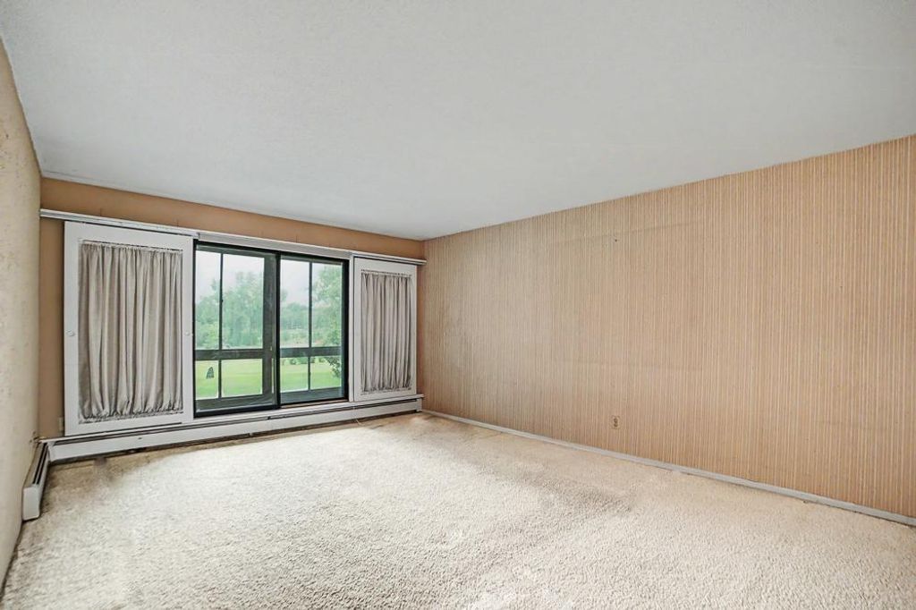 2680 Oxford Street N 107, Roseville, MN 55113 — photo 3