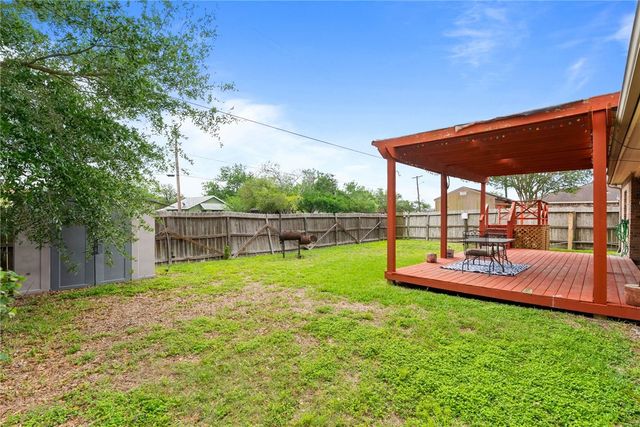 2806 Yeager Dr, Corpus Christi, TX 78410