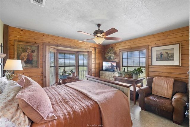 8501 Grassbur Road, Bryan, TX 77808