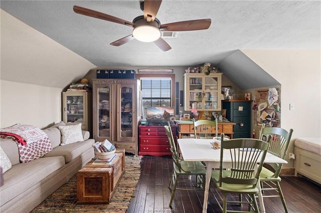 8501 Grassbur Road, Bryan, TX 77808
