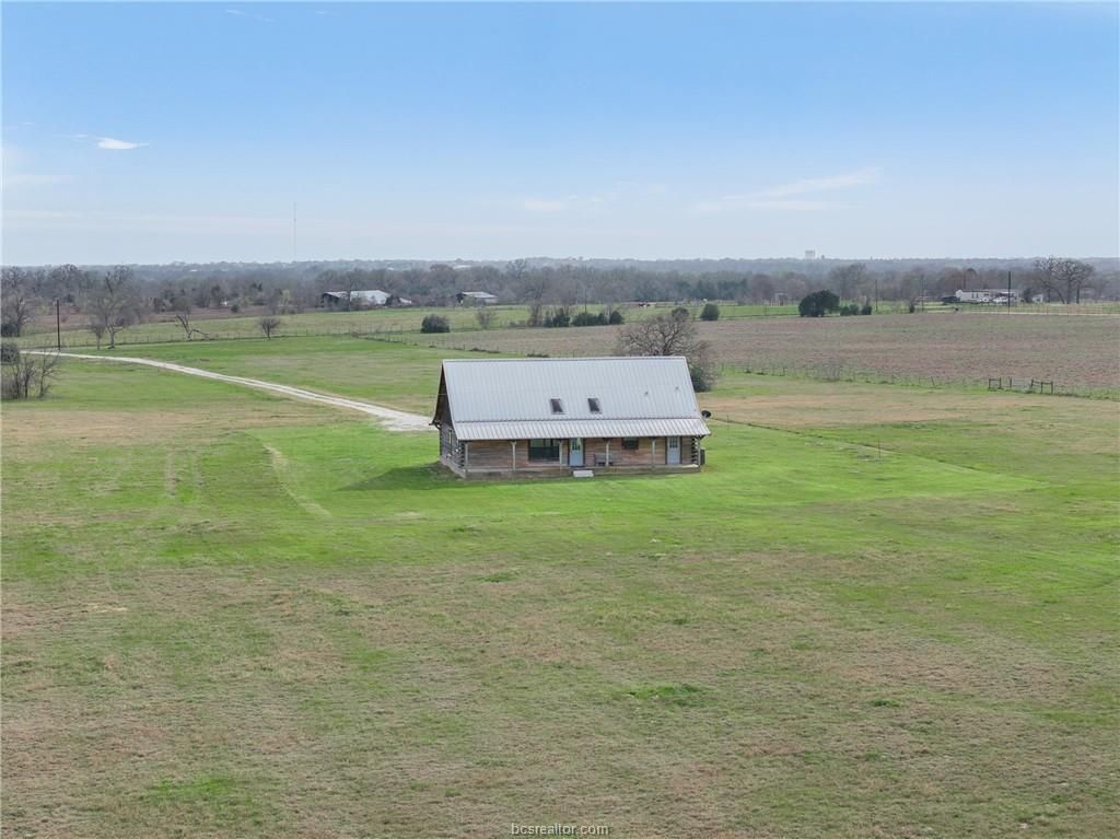 8501 Grassbur Road, Bryan, TX 77808