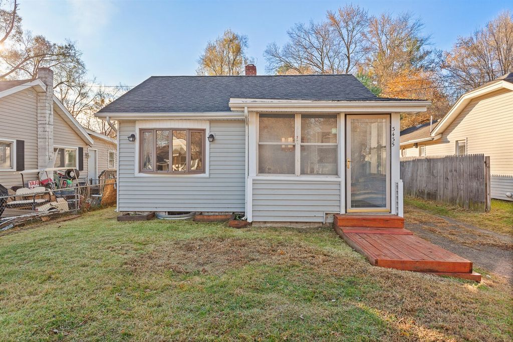 3435 Sunnyheart Avenue, Jackson, MI 49202